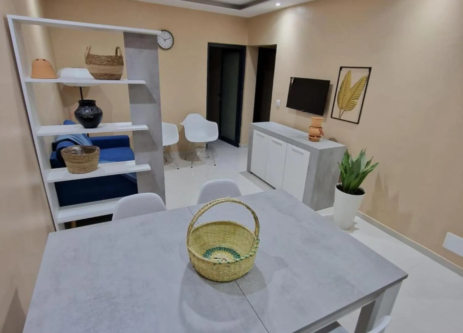 Zahma Apartments プライア