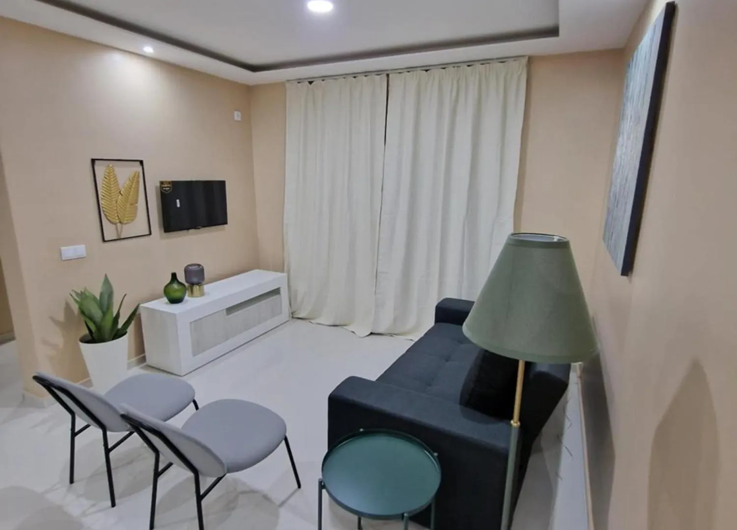 Zahma Apartments プライア
