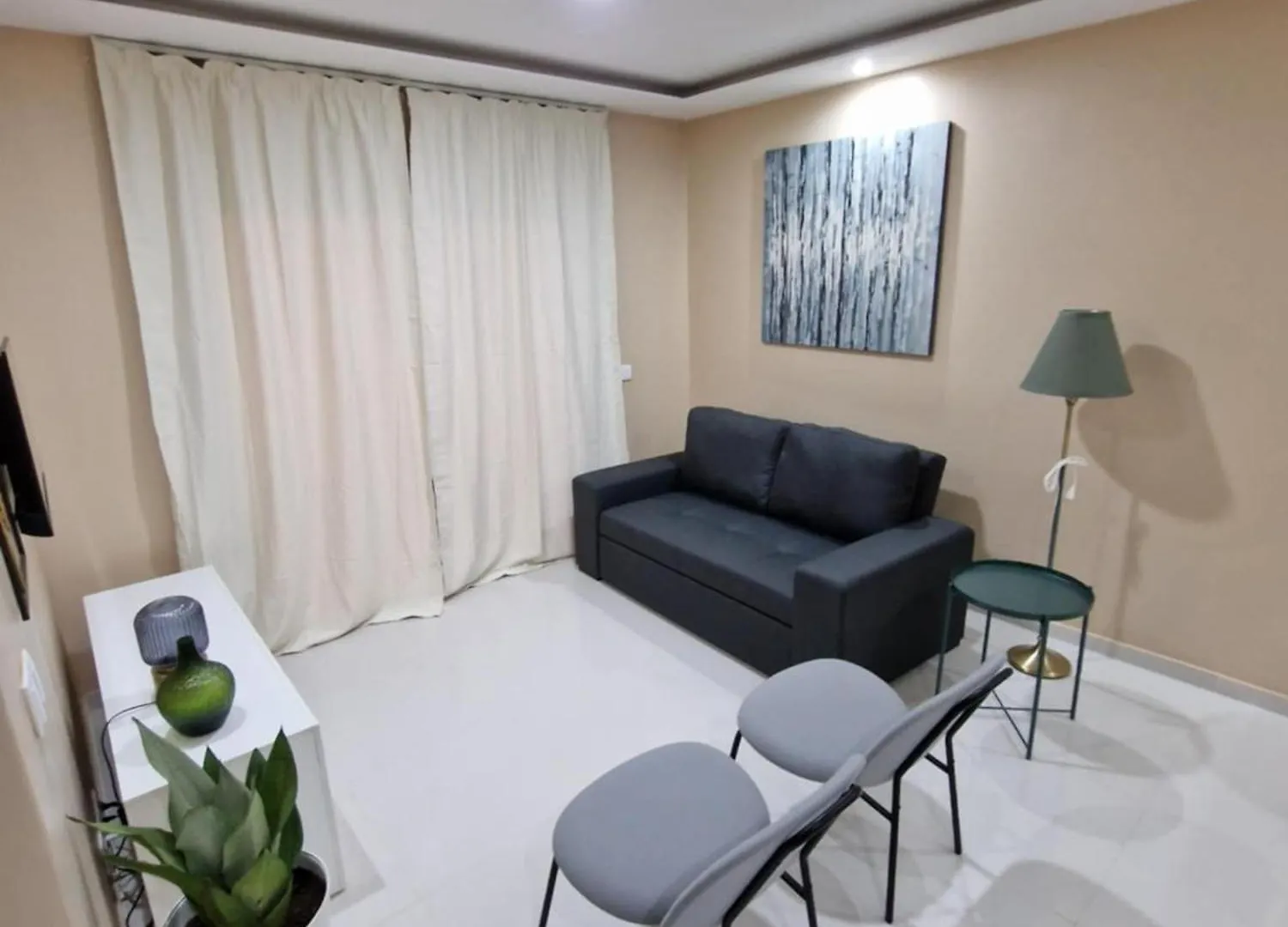 Zahma Apartments プライア
