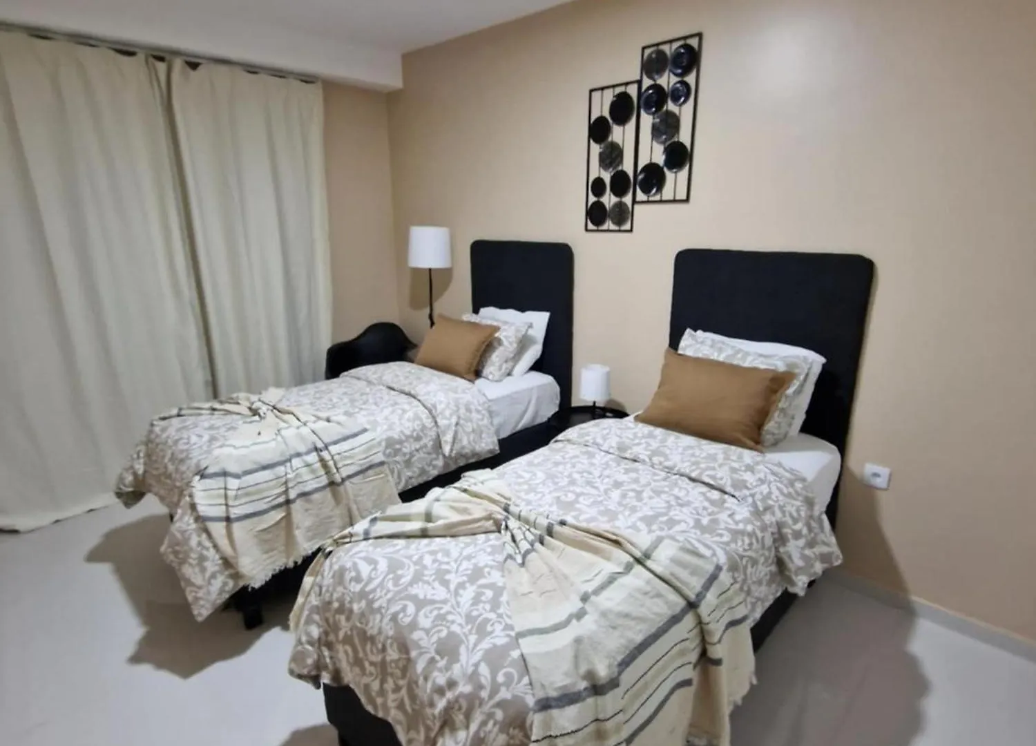 Zahma Apartments プライア 0*,