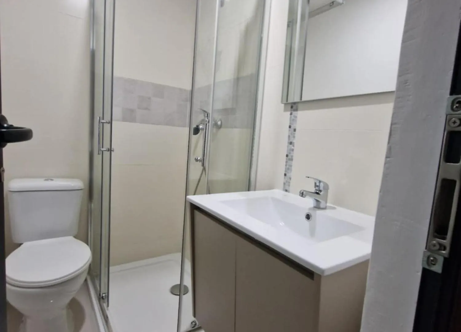 Zahma Apartments プライア